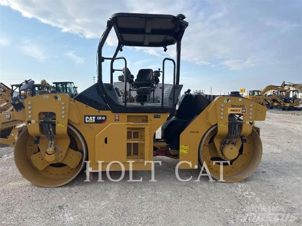 CAT CB10 单轮压路机