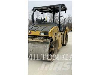 CAT CB13 双轮压路机