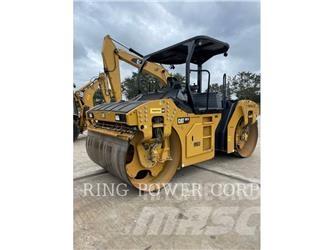 CAT CB13 双轮压路机