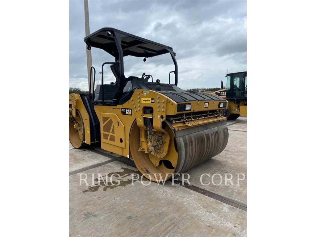 CAT CB13 双轮压路机