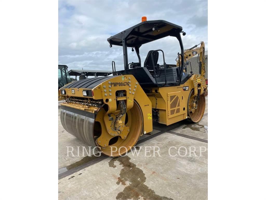 CAT CB13 双轮压路机