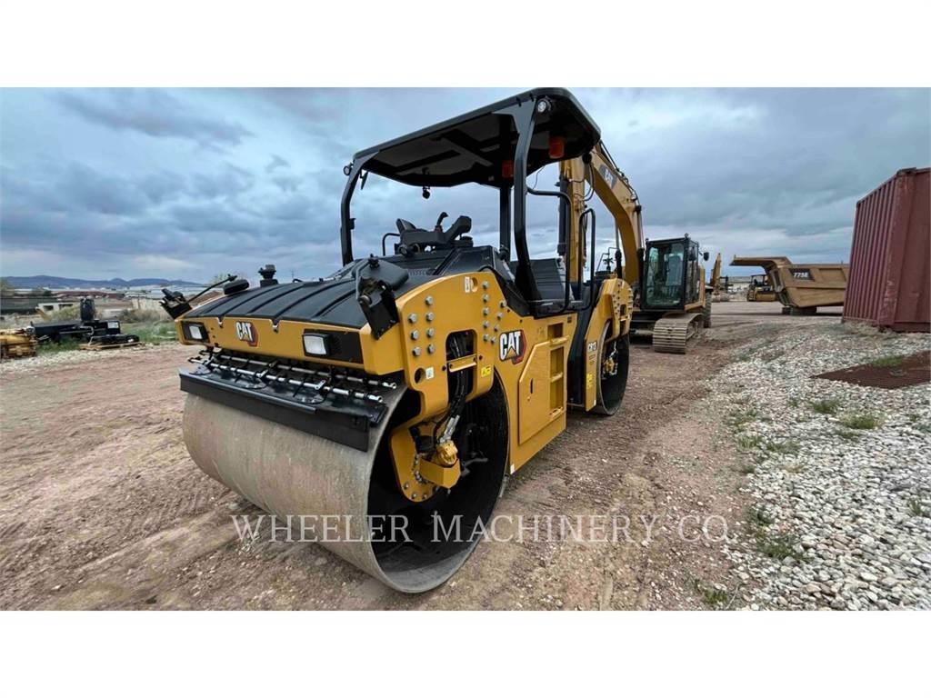CAT CB13 双轮压路机