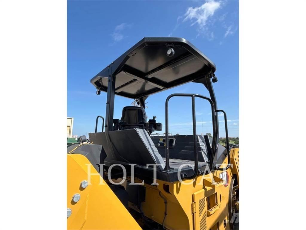 CAT CB13 单轮压路机