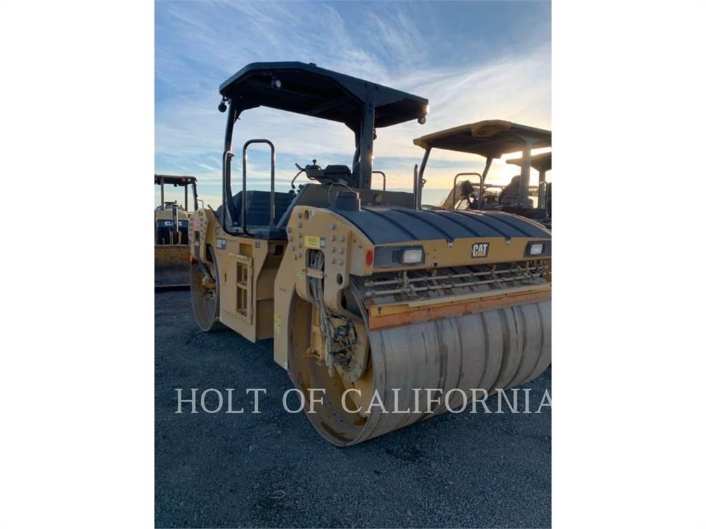 CAT CB13 双轮压路机