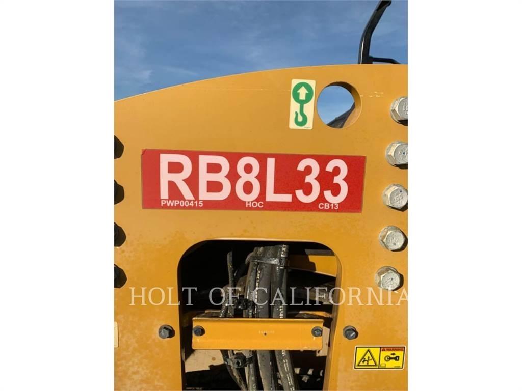 CAT CB13 双轮压路机