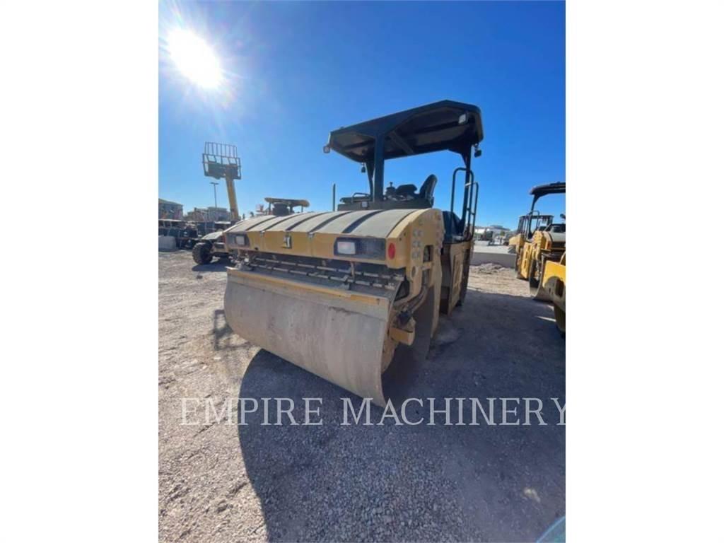 CAT CB13 5A 双轮压路机