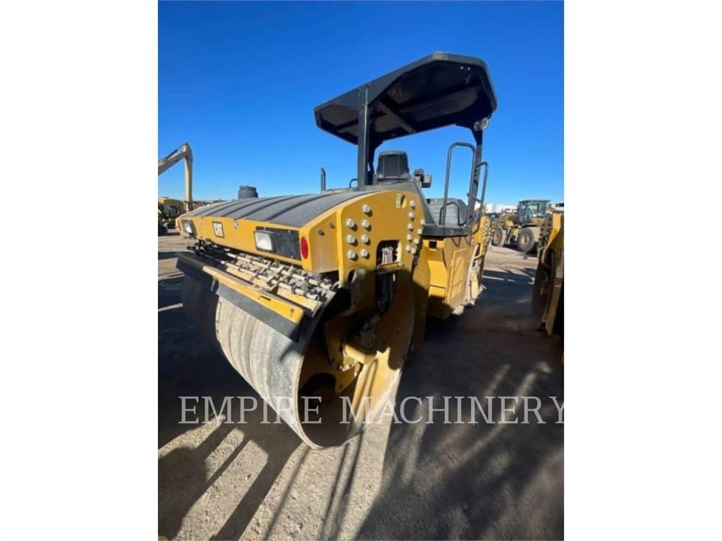 CAT CB13 5A 双轮压路机