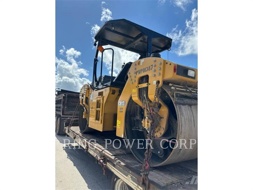 CAT CB13 OSC 双轮压路机