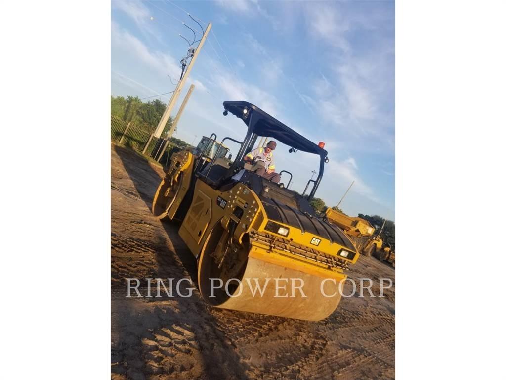 CAT CB13 OSC 双轮压路机