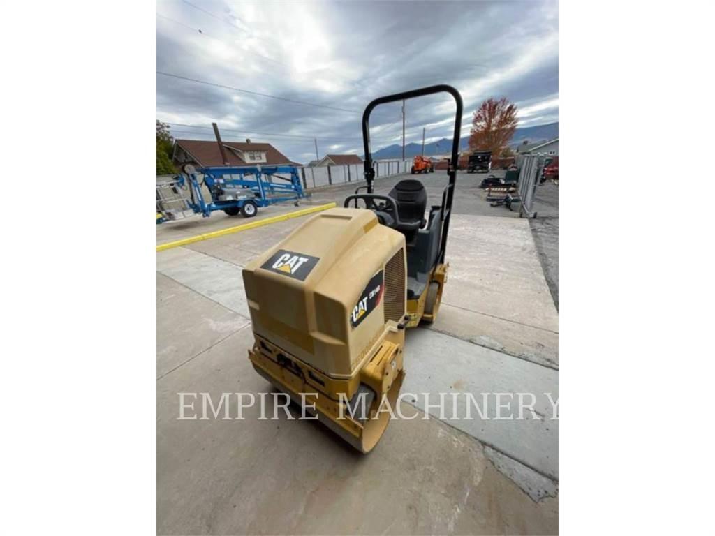 CAT CB14B 双轮压路机
