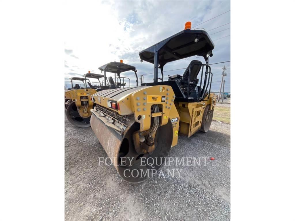 CAT CB15 土壤压实机