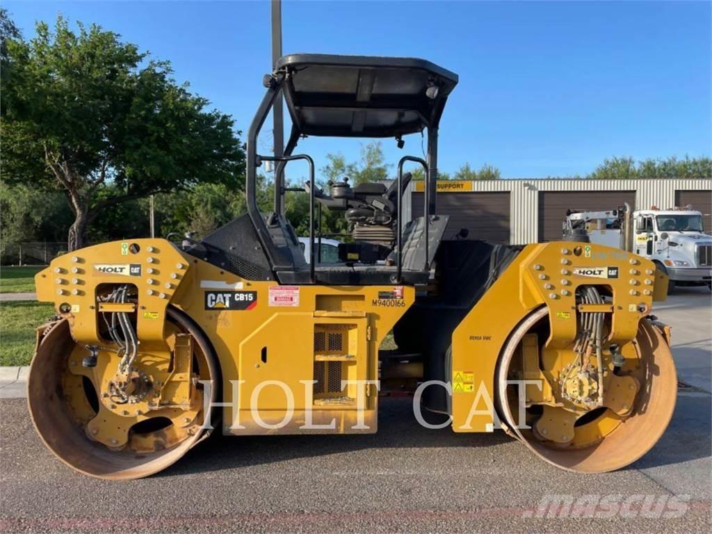 CAT CB15 单轮压路机