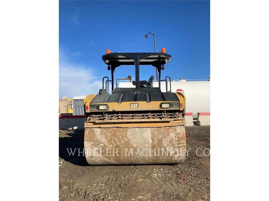 CAT CB15 双轮压路机