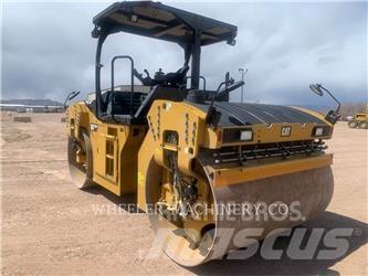 CAT CB15 双轮压路机