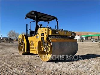 CAT CB15 双轮压路机
