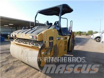 CAT CB15 5A 双轮压路机