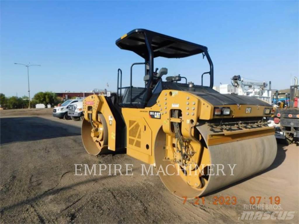 CAT CB15 5A 双轮压路机