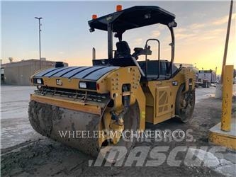 CAT CB15 CW 双轮压路机