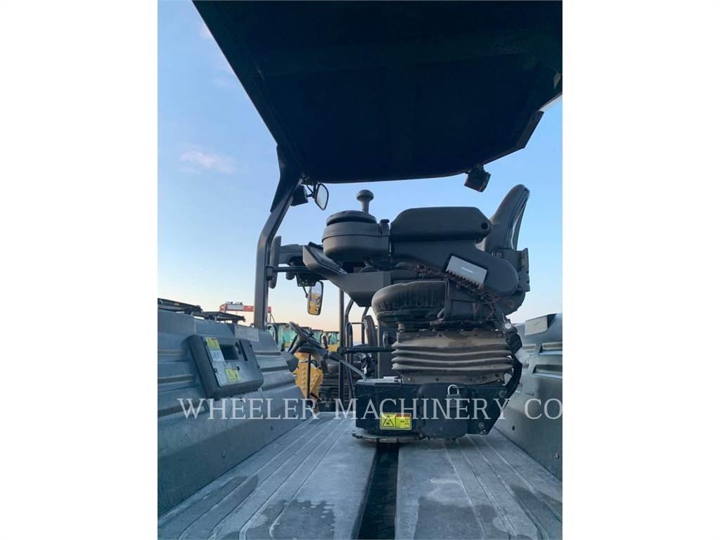 CAT CB15 CW 双轮压路机