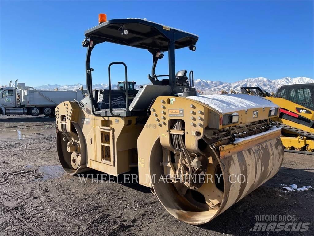 CAT CB15 CW 双轮压路机