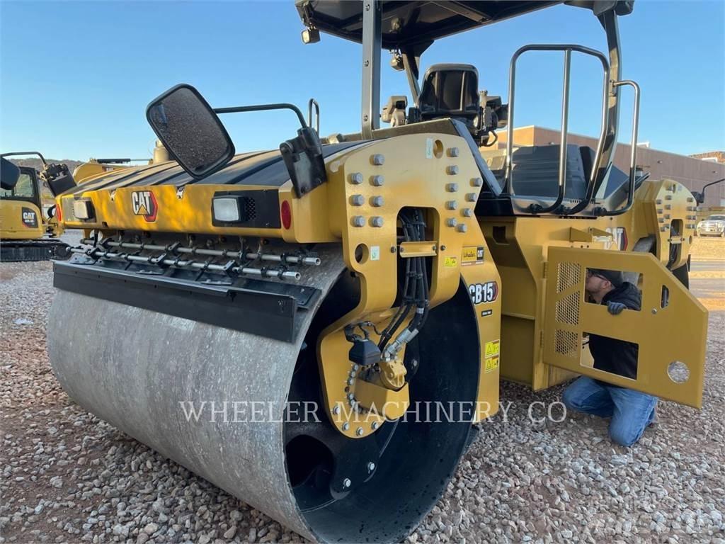 CAT CB15 CW VV 双轮压路机