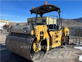 CAT CB15 CW VV 双轮压路机