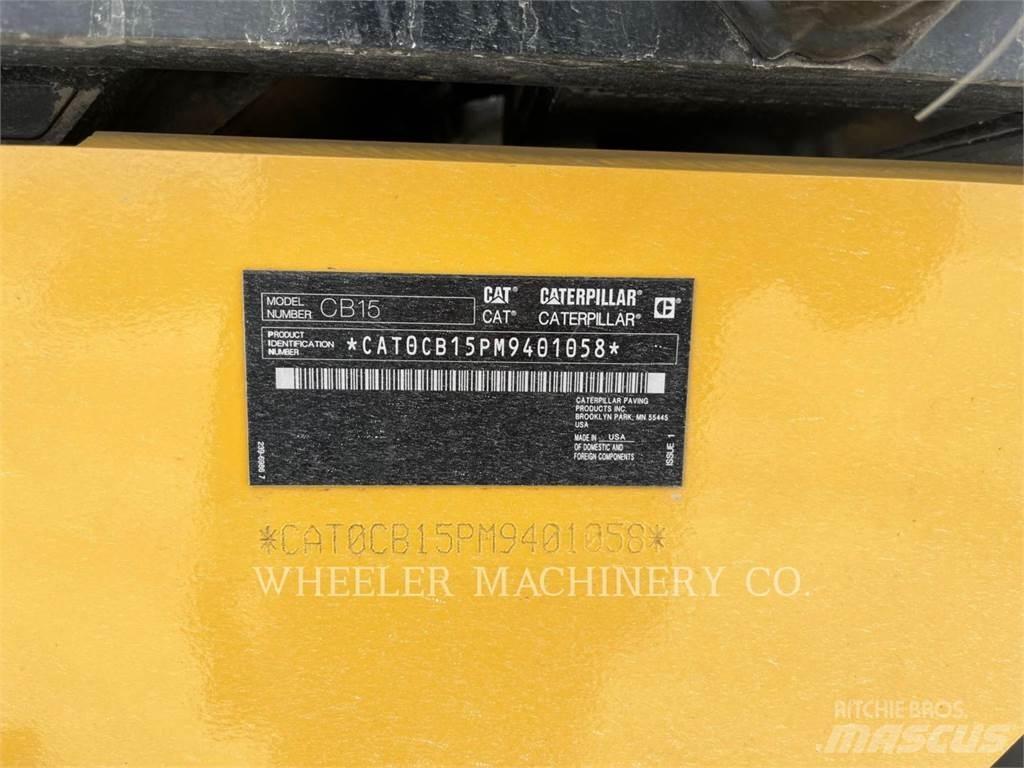 CAT CB15 CW VV 双轮压路机