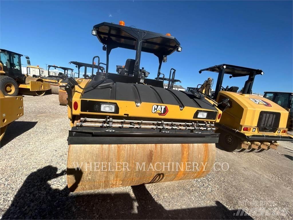 CAT CB15 CW VV 双轮压路机