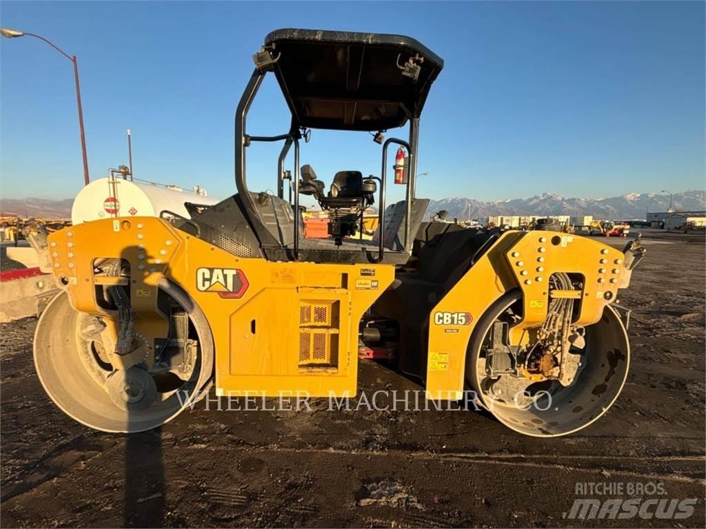 CAT CB15 CW VV 双轮压路机