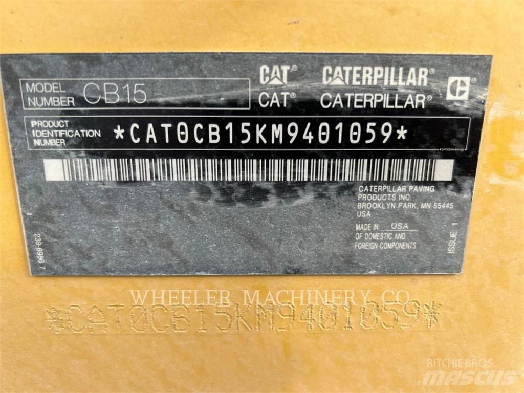 CAT CB15 CW VV 双轮压路机