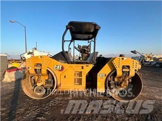CAT CB15 CW VV 双轮压路机