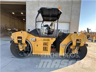 CAT CB15 CW VV 双轮压路机