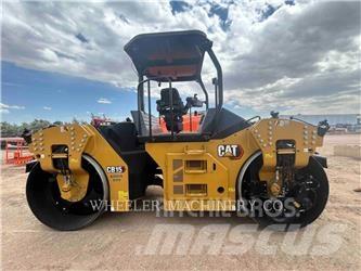 CAT CB15 CW VV 双轮压路机