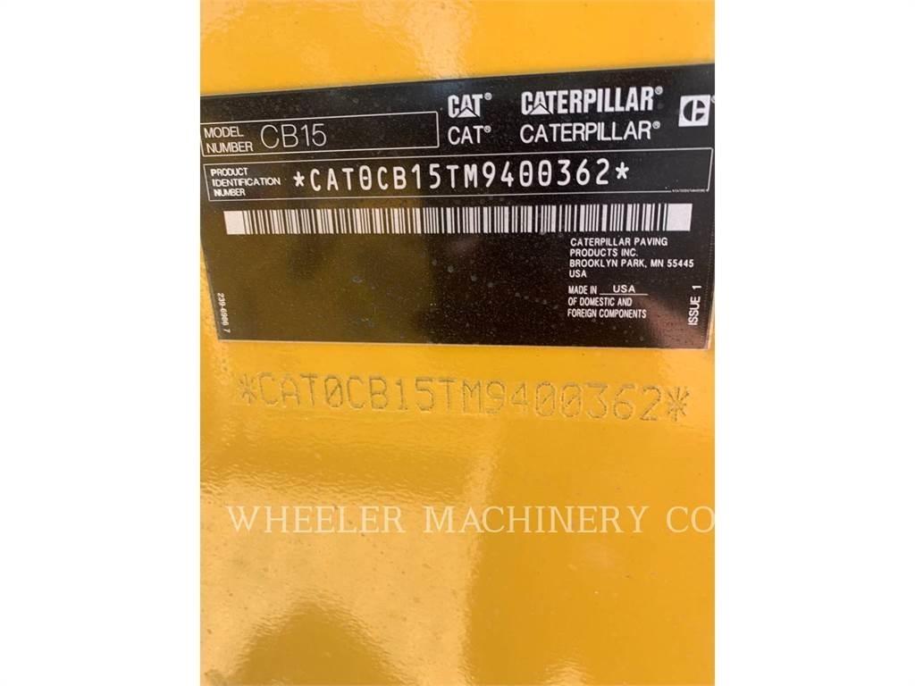 CAT CB15 CW VV 双轮压路机