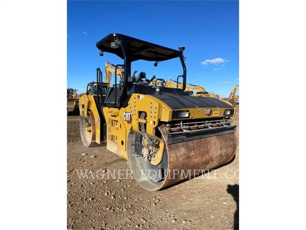 CAT CB16 土壤压实机