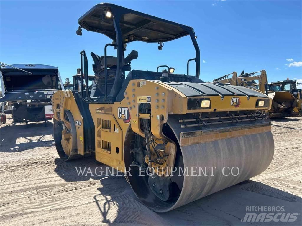 CAT CB16 土壤压实机