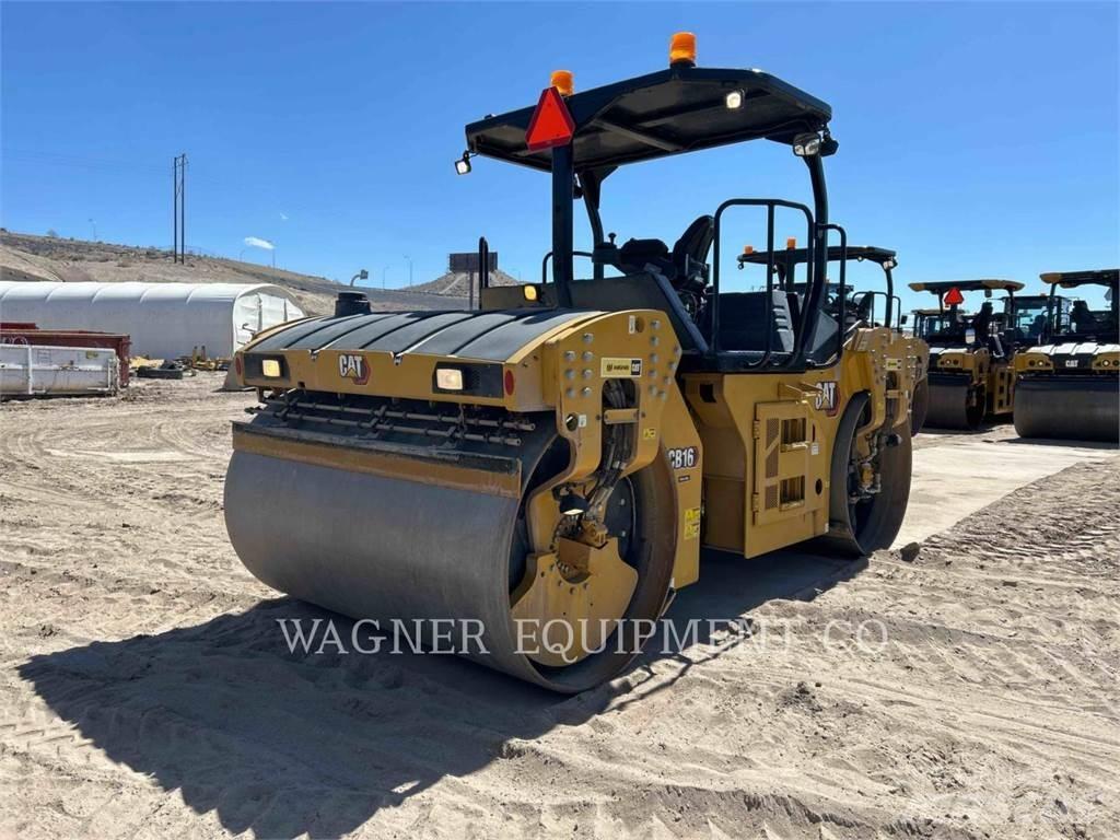 CAT CB16 土壤压实机