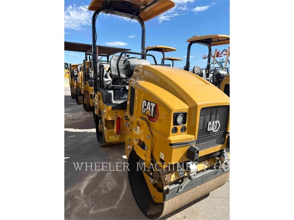 CAT CB2.5 双轮压路机