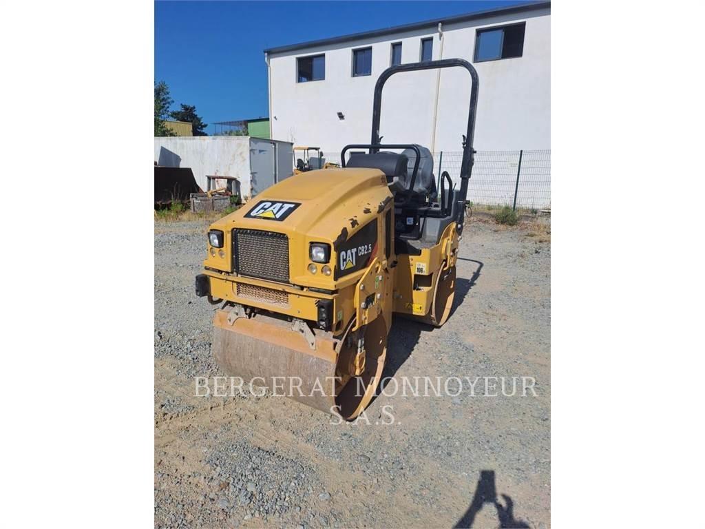CAT CB2.5 土壤压实机