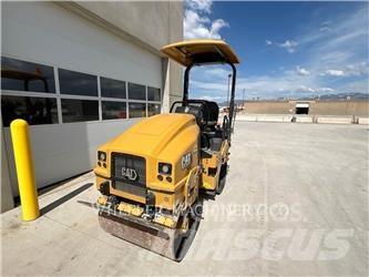 CAT CB2.5 GC 双轮压路机