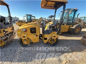CAT CB2.5 GC 双轮压路机