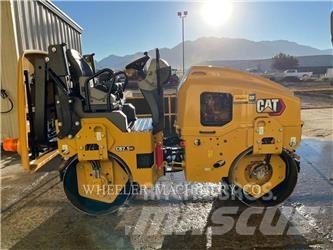 CAT CB2.5 GC 双轮压路机