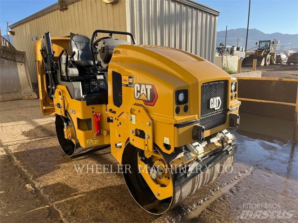 CAT CB2.5 GC 双轮压路机