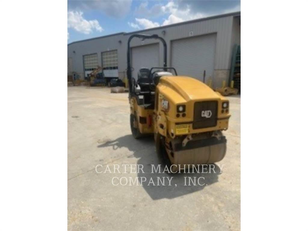 CAT CB2.5GC 土壤压实机