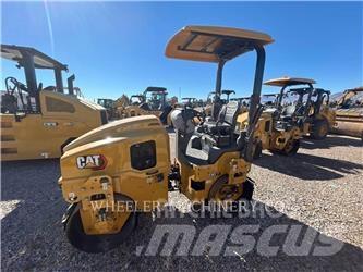 CAT CB2.7 双轮压路机