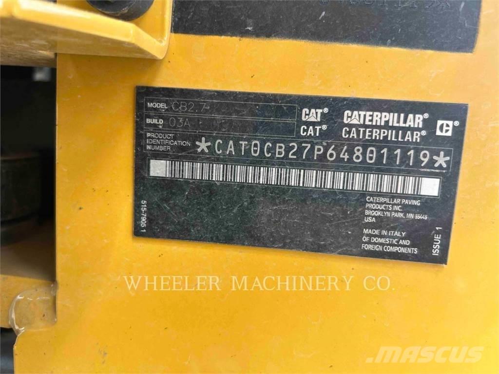 CAT CB2.7 双轮压路机