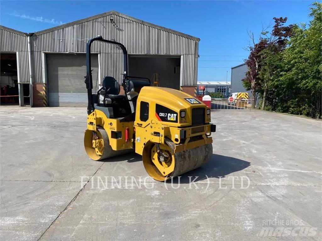 CAT CB2.7 土壤压实机