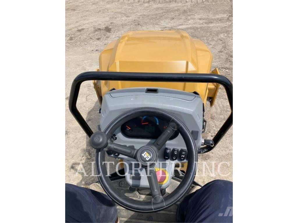 CAT CB2.7-03 双轮压路机