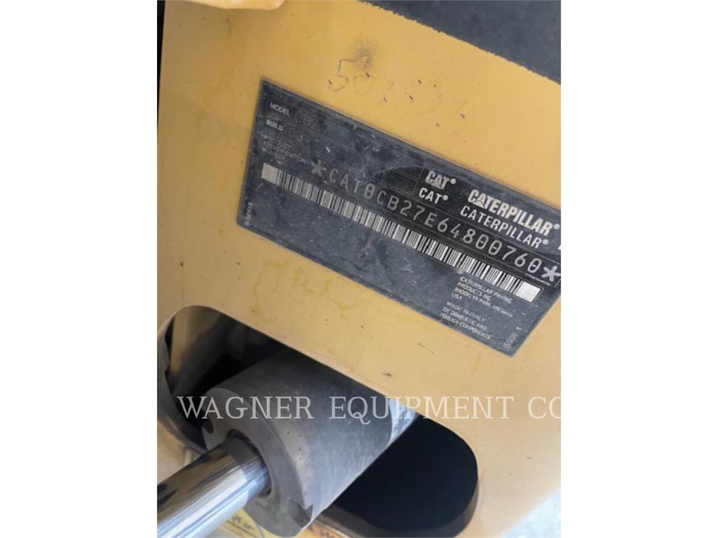 CAT CB2.7-03 土壤压实机