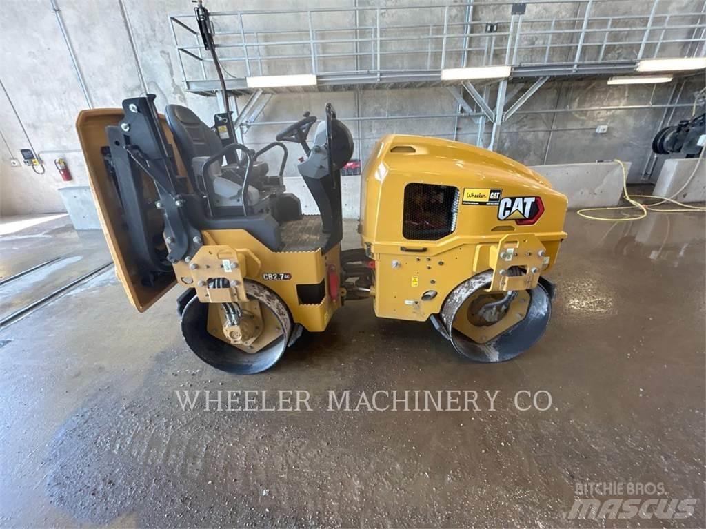 CAT CB2.7 GC 双轮压路机